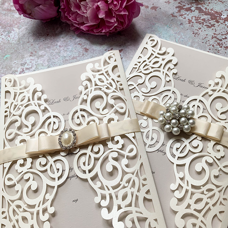 Pearl and Crystal Oval ImagineDIY