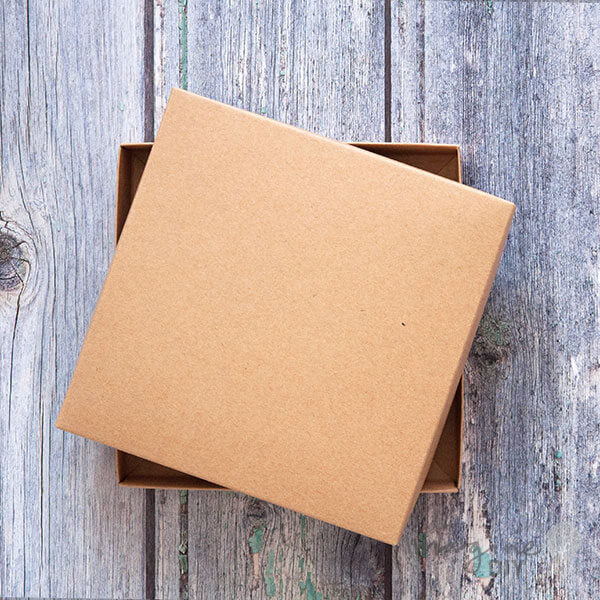 Square Card Box in Kraft ImagineDIY