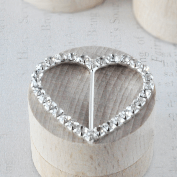Heart Shaped Diamante Buckle 3cm ImagineDIY