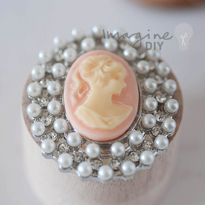 Cameo_pearl_vintage_style_embellishment_with_pearl_details_DIY_wedding_stationery