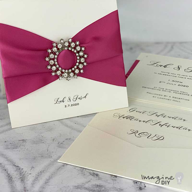 DIY_luxury_wedding_invitation_with_buckle