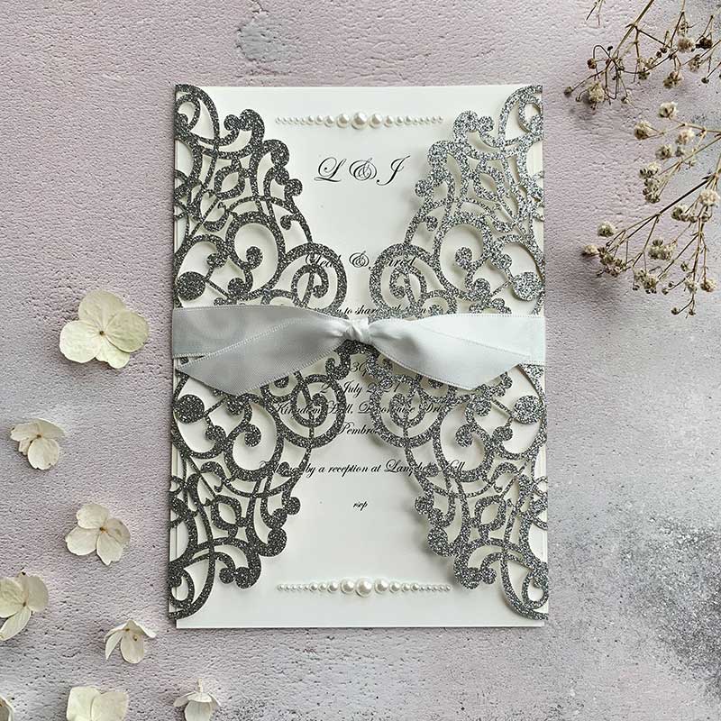 DIY_wedding_invitation_silver_glitter_sparkle