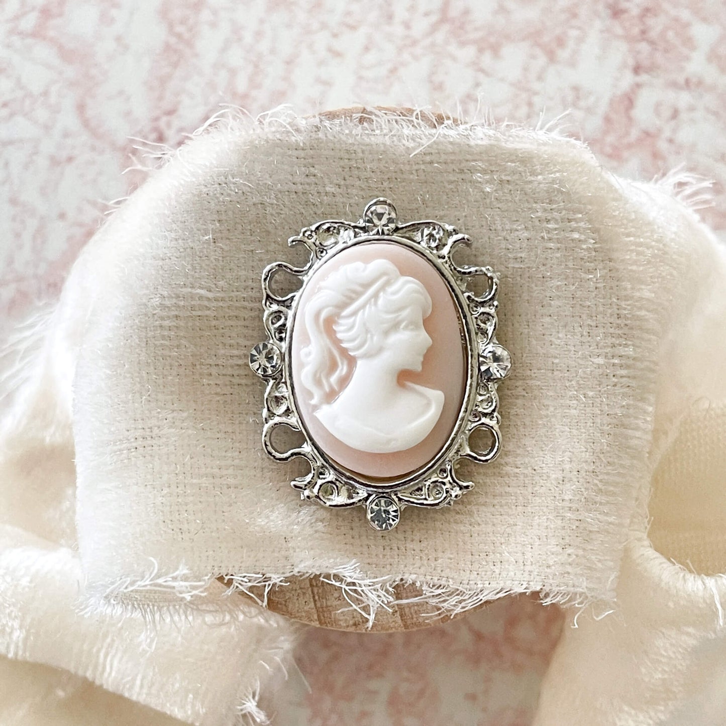 blush-pink-and-ivory-cameo-embellishment