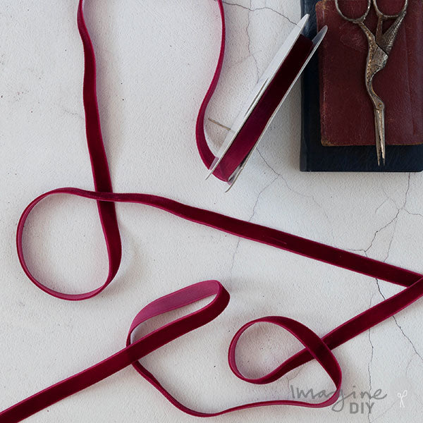 Bordeaux Velvet Ribbon 9mm - 7 meter roll - Imagine DIY