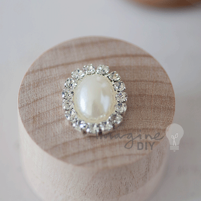 Pearl and Crystal Oval  ImagineDIY Small Pearl & Crystal Oval  