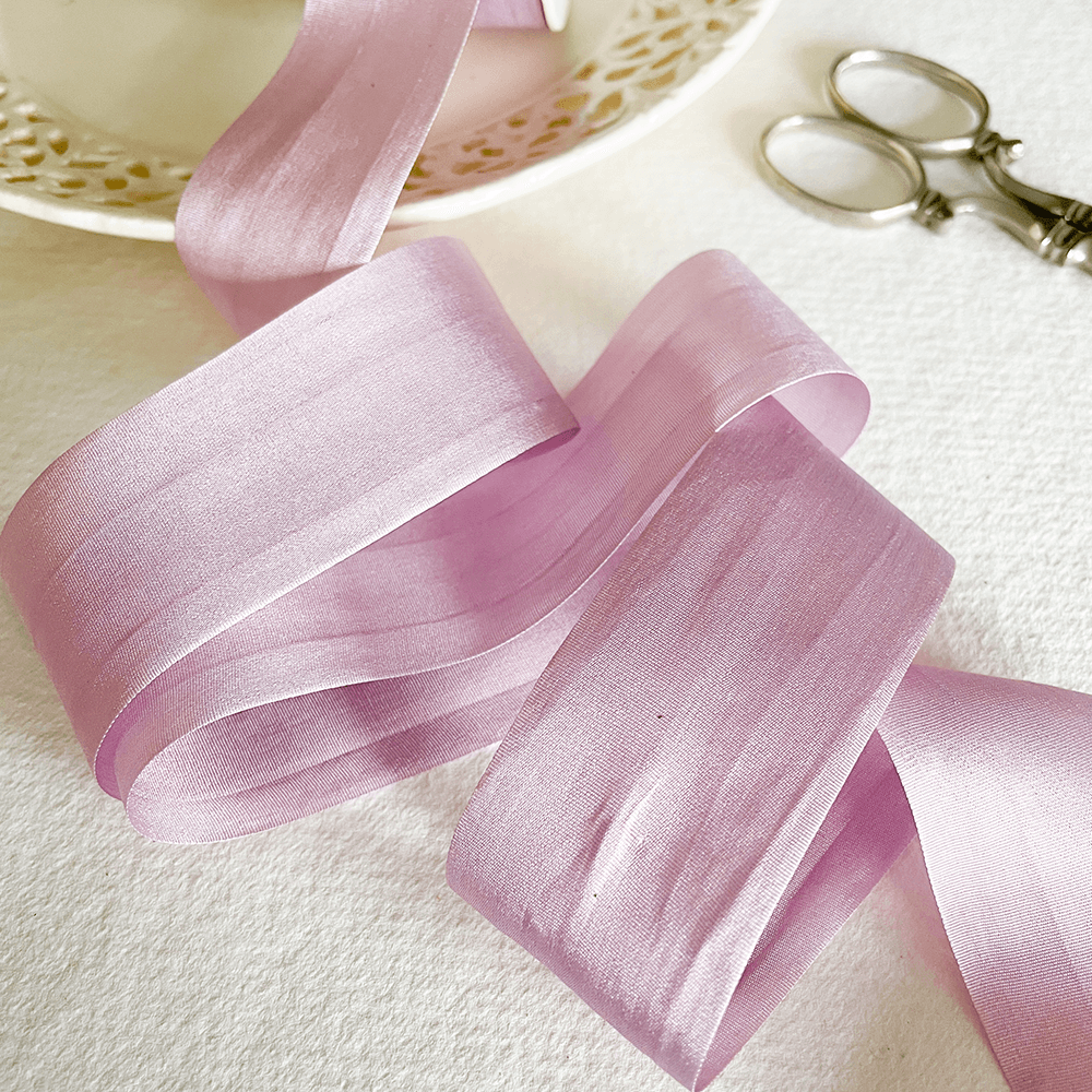 Silk_ribbon-soft-lilac-closed-edge