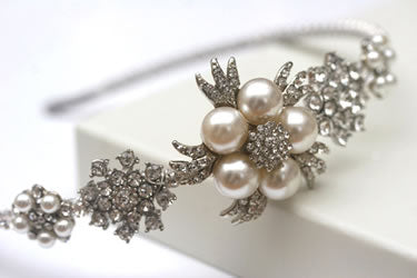 Vintage_style_Crystal_and_pearl_tiara