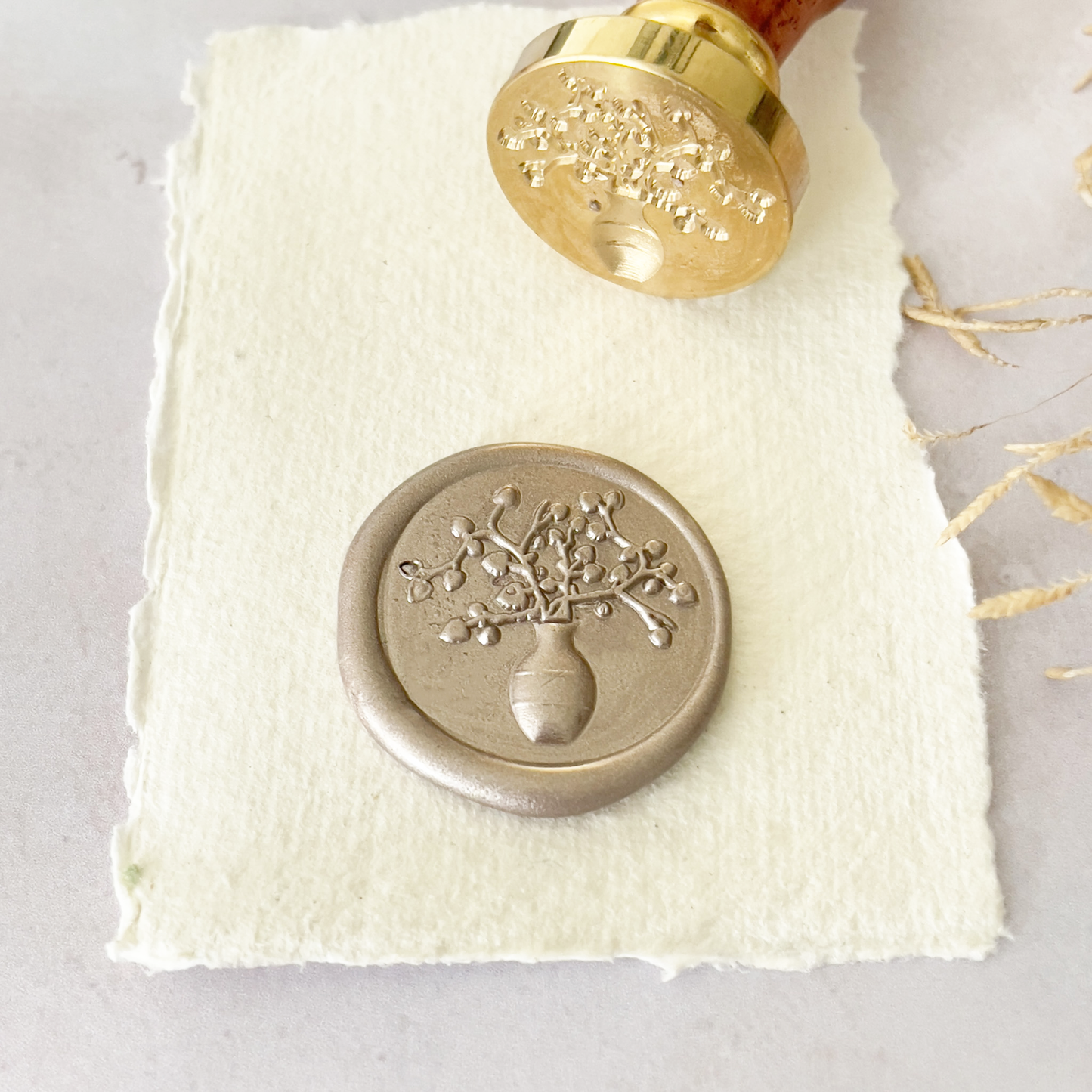 aphrodite-sealing-wax-stamp-with-vase-and-flowers