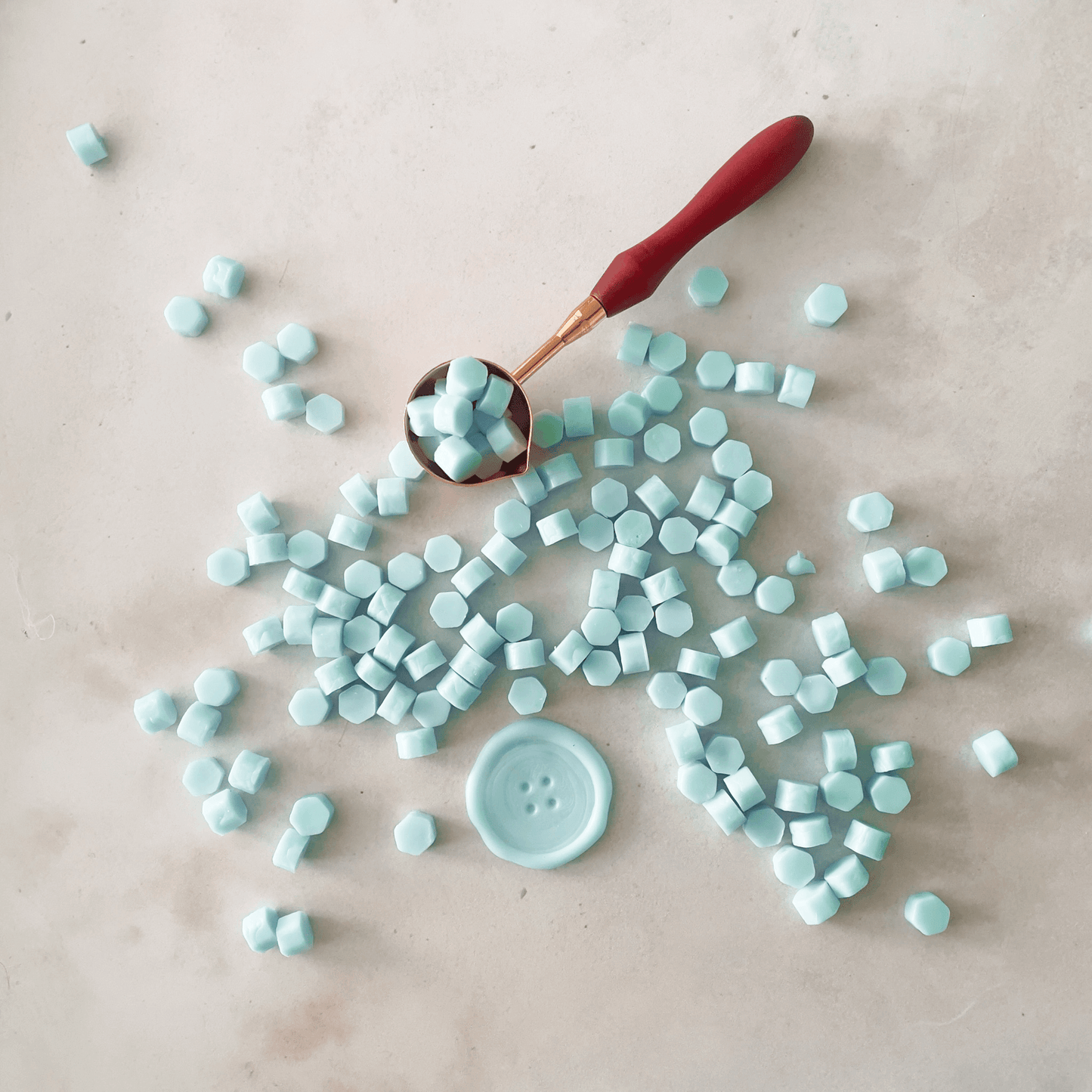 aquamarine-sealing-wax-small-beads