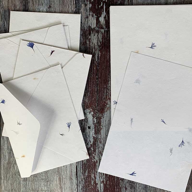 floral-handmade-paper-and-envelope