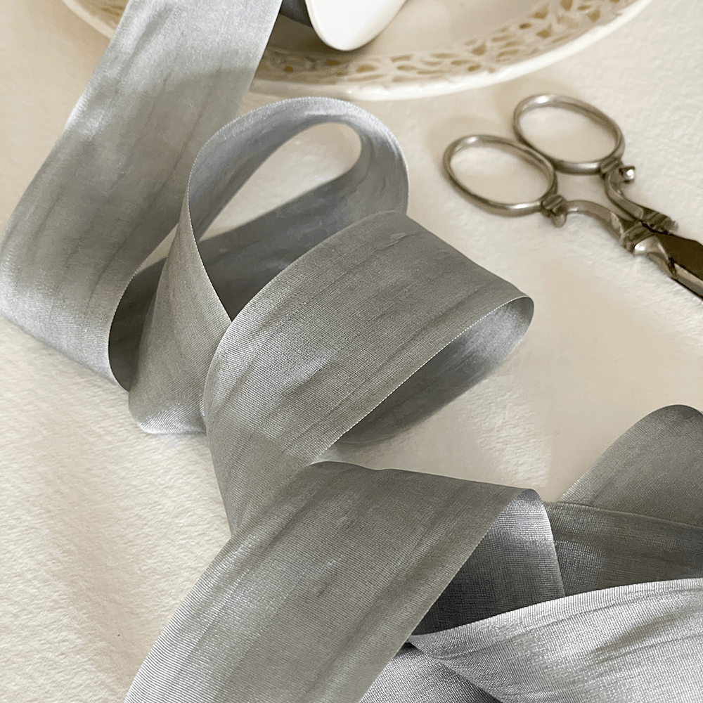 grey-habotai-silk-ribbon-closed-edge