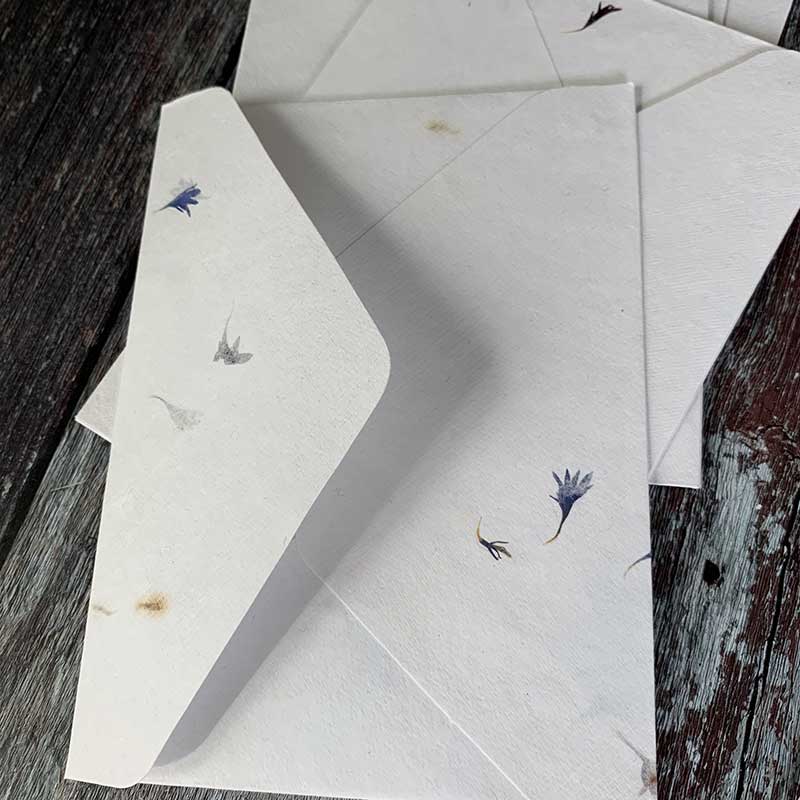 handmade-paper-envelope-with-flowers