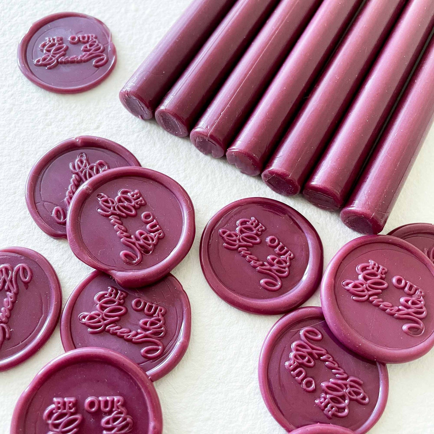 magenta-purple-sealing-wax-sticks