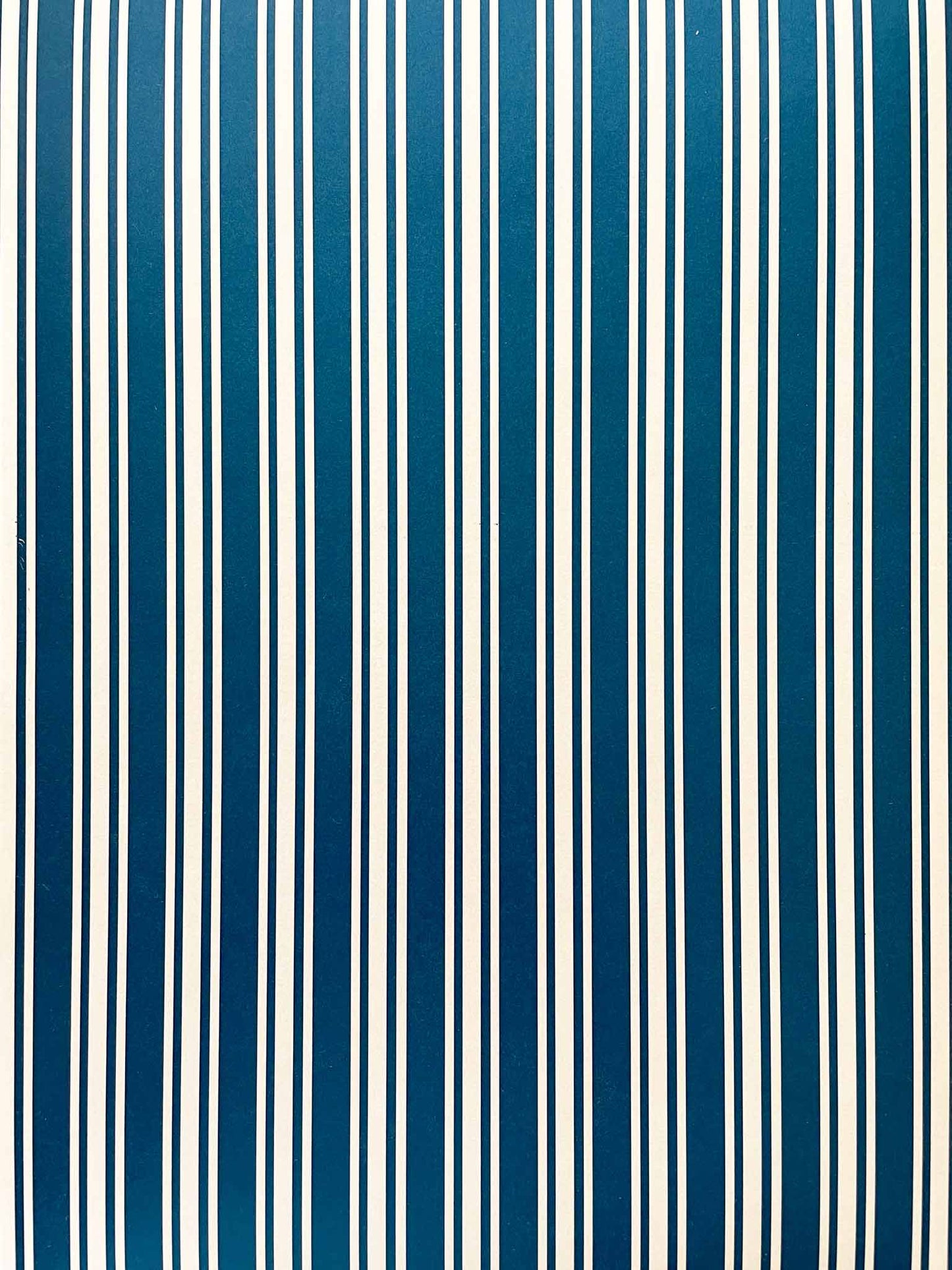 navy-and-white-stripy-paper