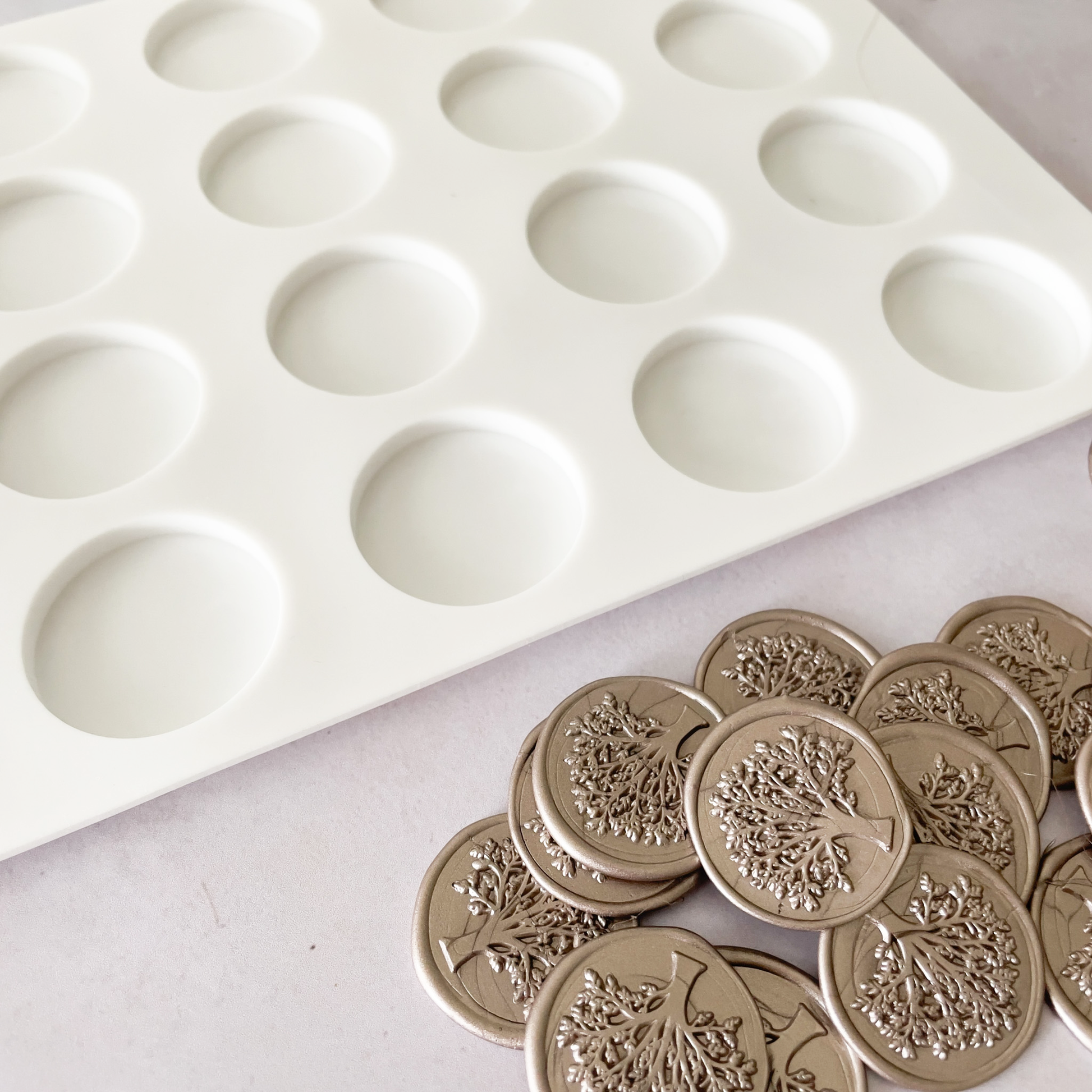 silicone-wax-stamp-tray
