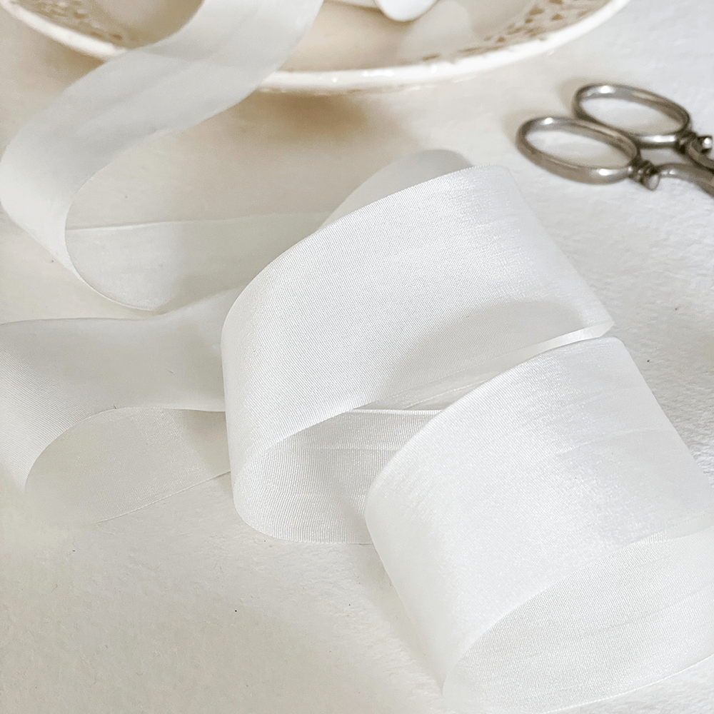 white-closed-edge-silk-ribbon